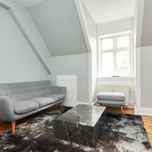 Stylish 5 Person In Vibrant Urban Area Kopenhagen